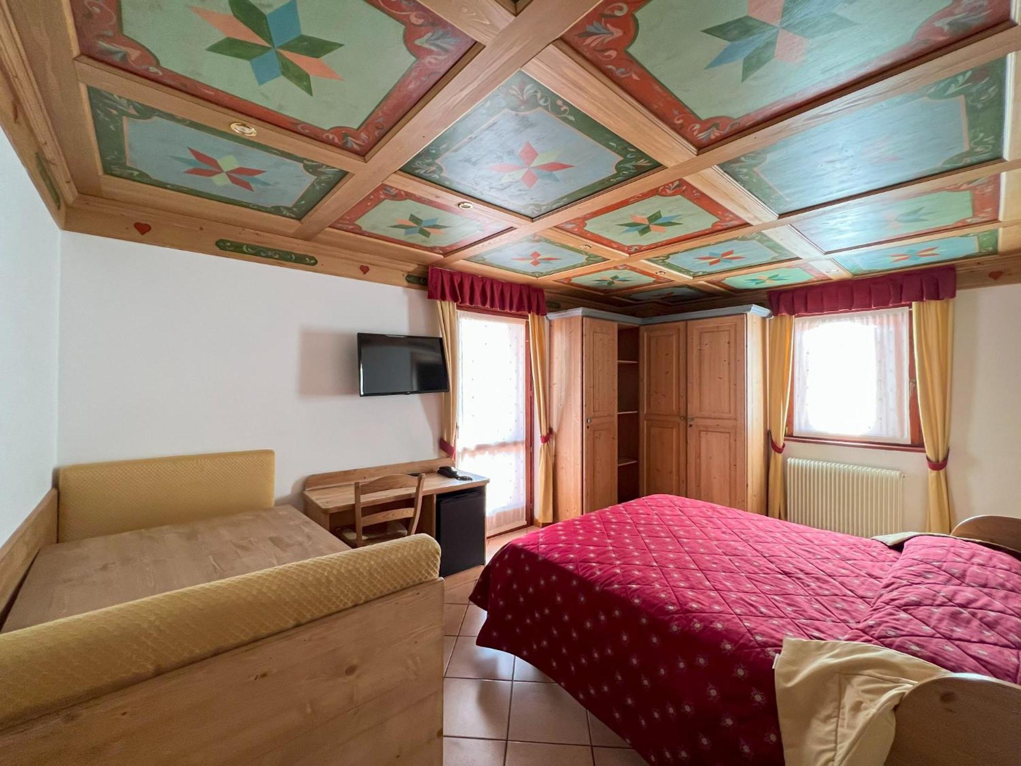 Hotel Residence Dahu Tonalepass Zimmer foto