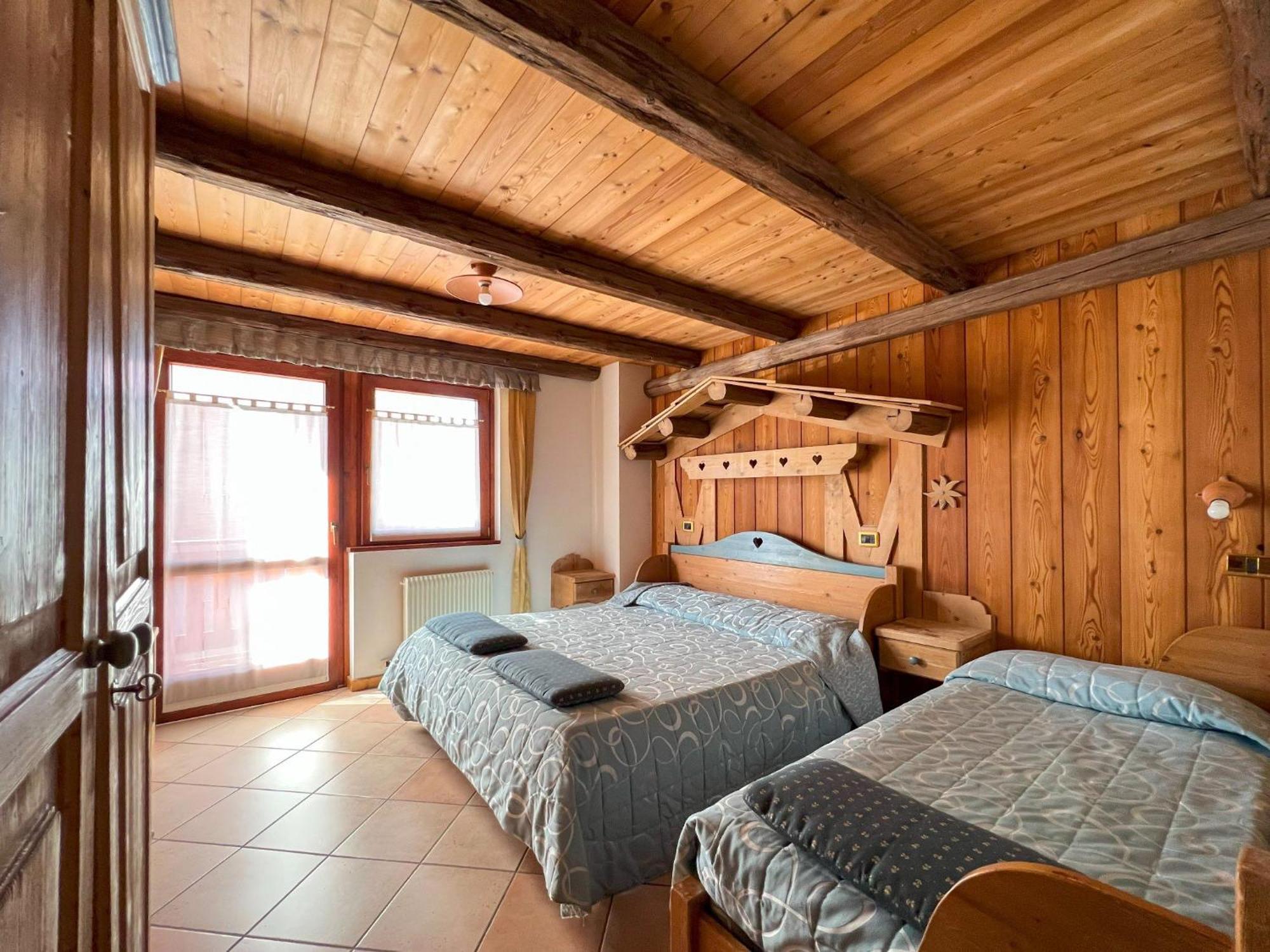 Hotel Residence Dahu Tonalepass Zimmer foto